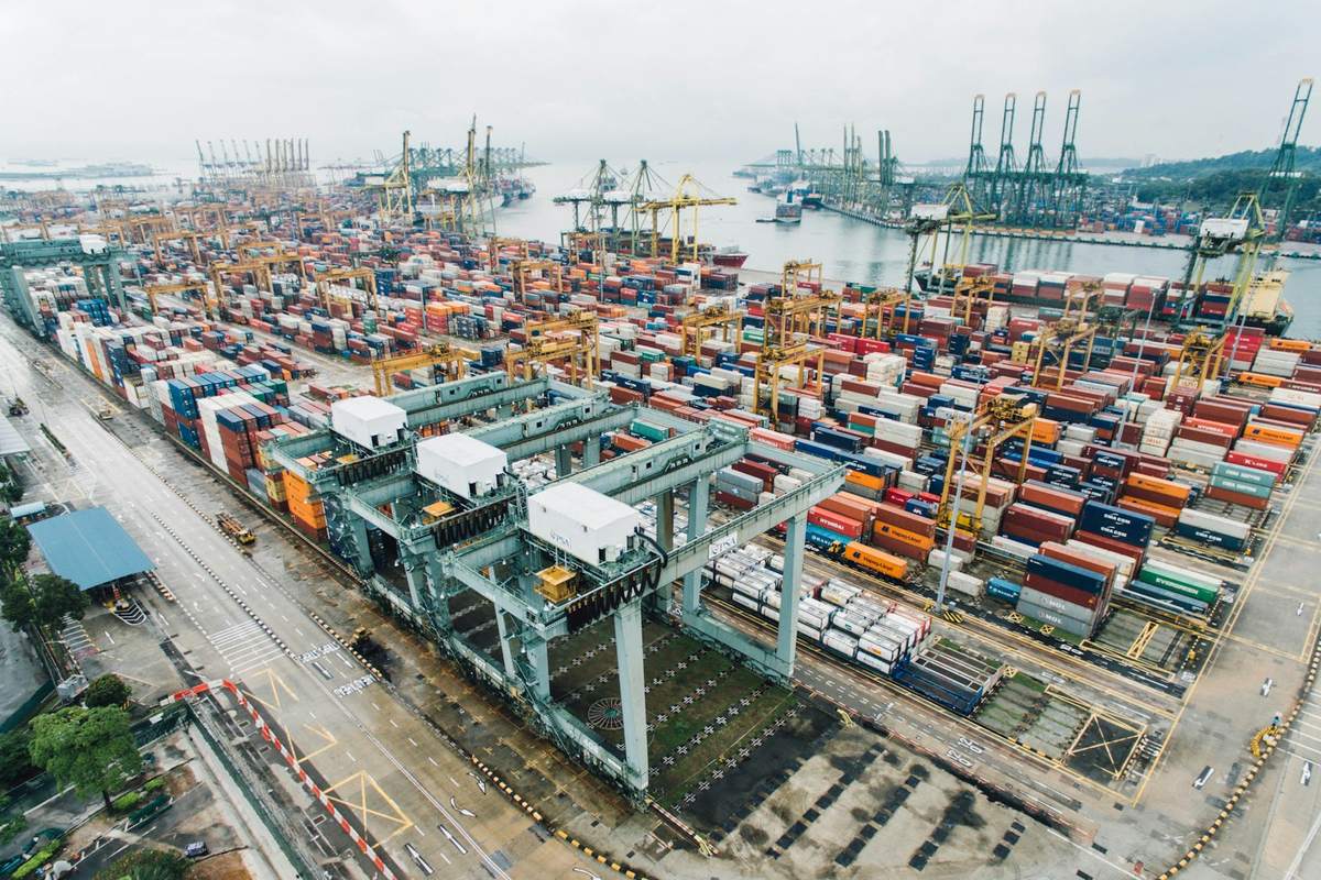 UK to Kenya Shipping: Sea vs Air, Which Is Right for You?